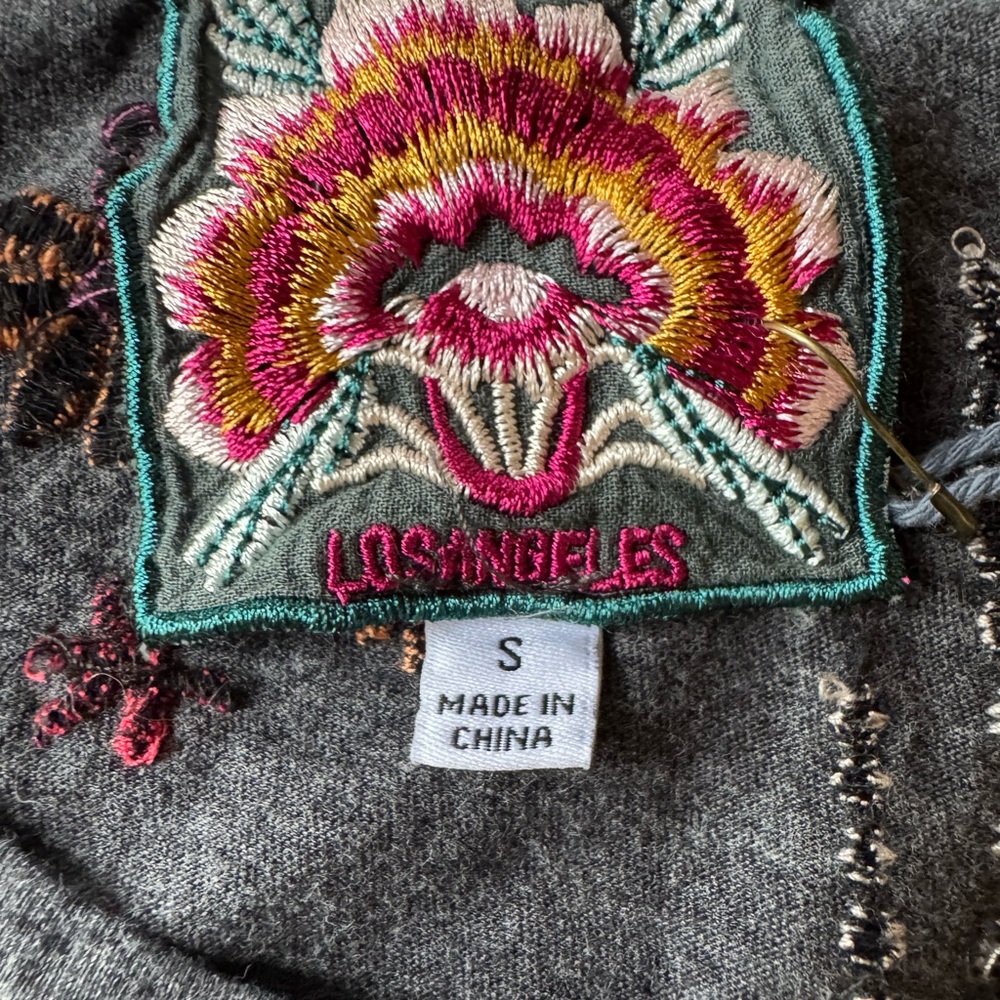 Johnny Was Thalia relaxed cap sleeve embroidered t shirt. - Picture 5 of 6